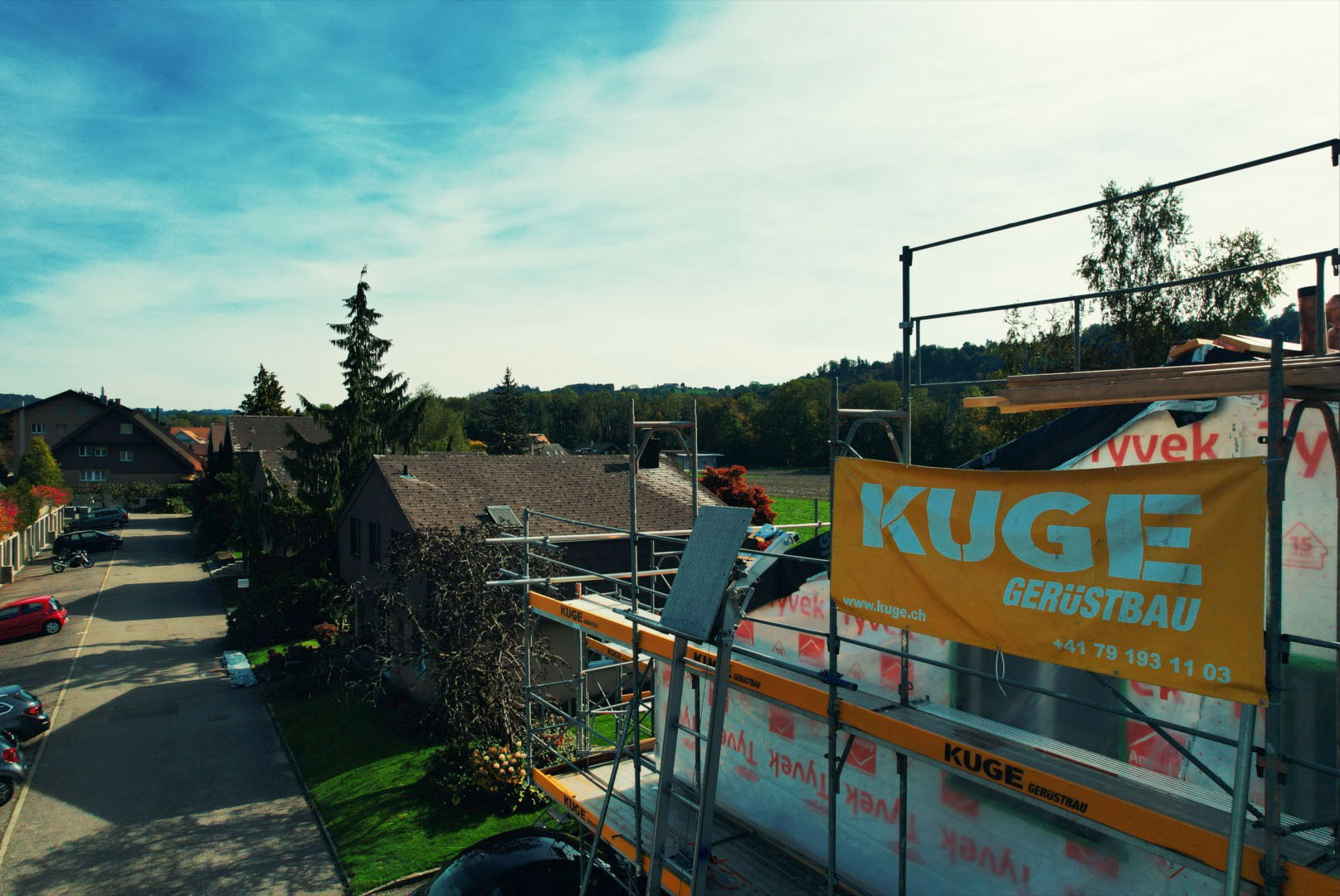 Gerüstbau Aumattweg – PV-Montage-Gerüst – Foto: KUGE Bau AG